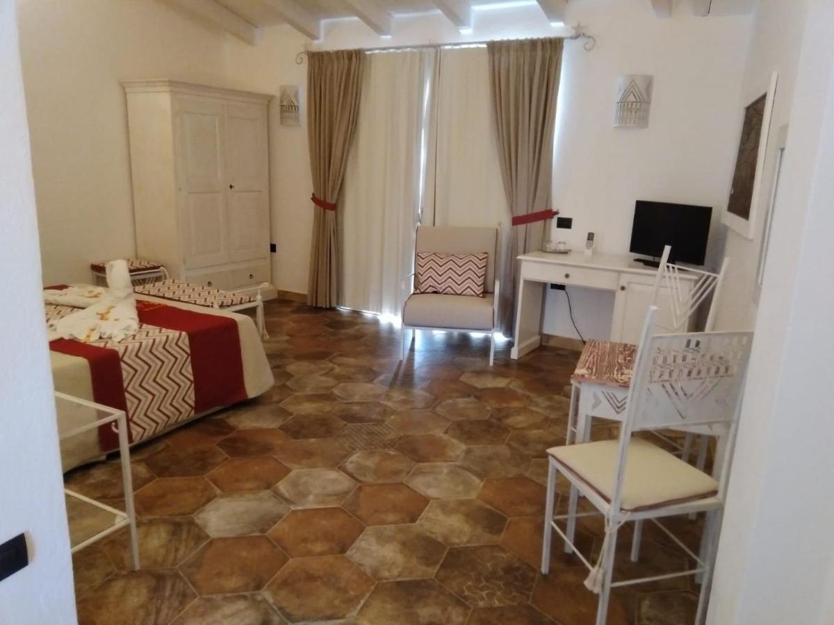 Hotel Tre Lune Villasimius Extérieur photo