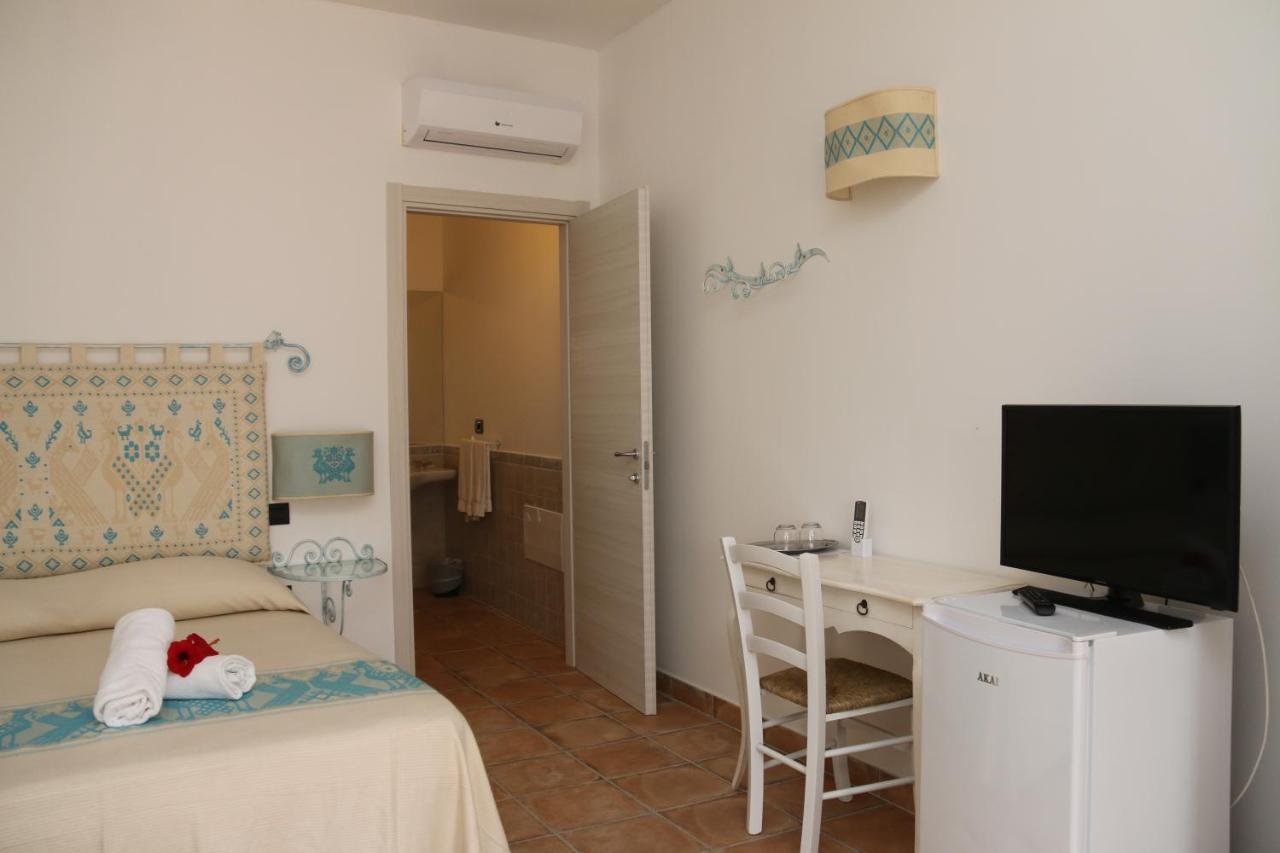 Hotel Tre Lune Villasimius Extérieur photo